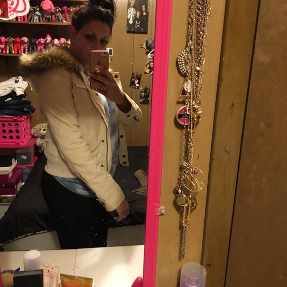 Hollister jacket - Picture 5 of 7